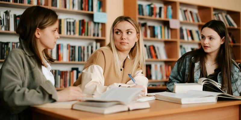 Comment Choisir entre les Options du BTS CIEL : IR ou ER ?